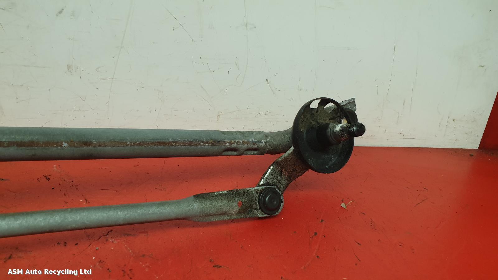 View Auto part Wiper Motor Front Nissan Pulsar 2015