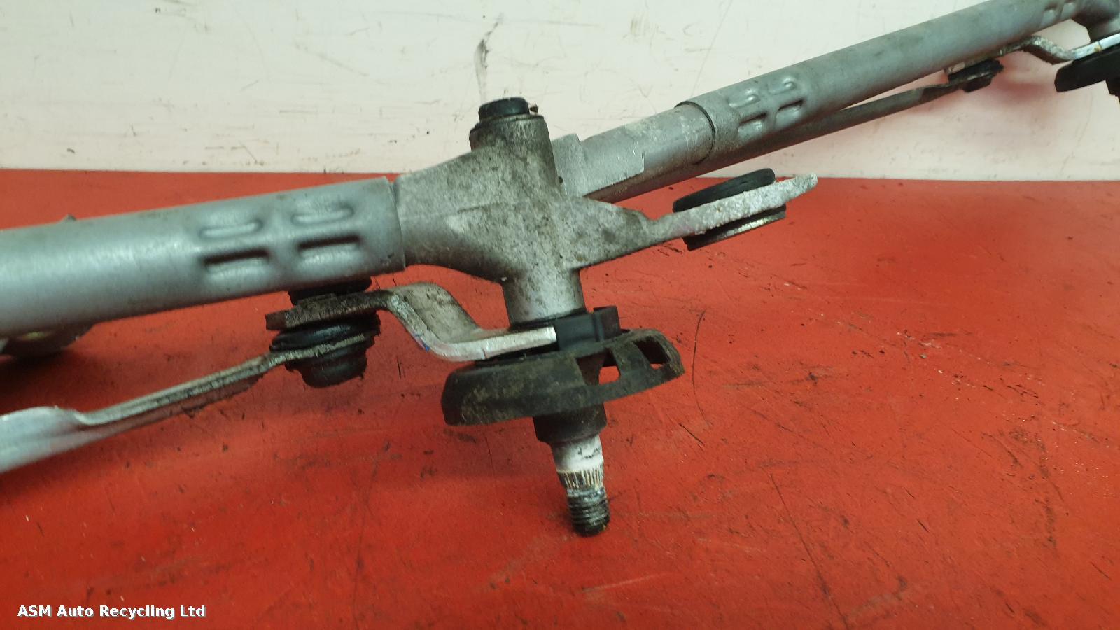 View Auto part Wiper Motor Front Nissan Pulsar 2015