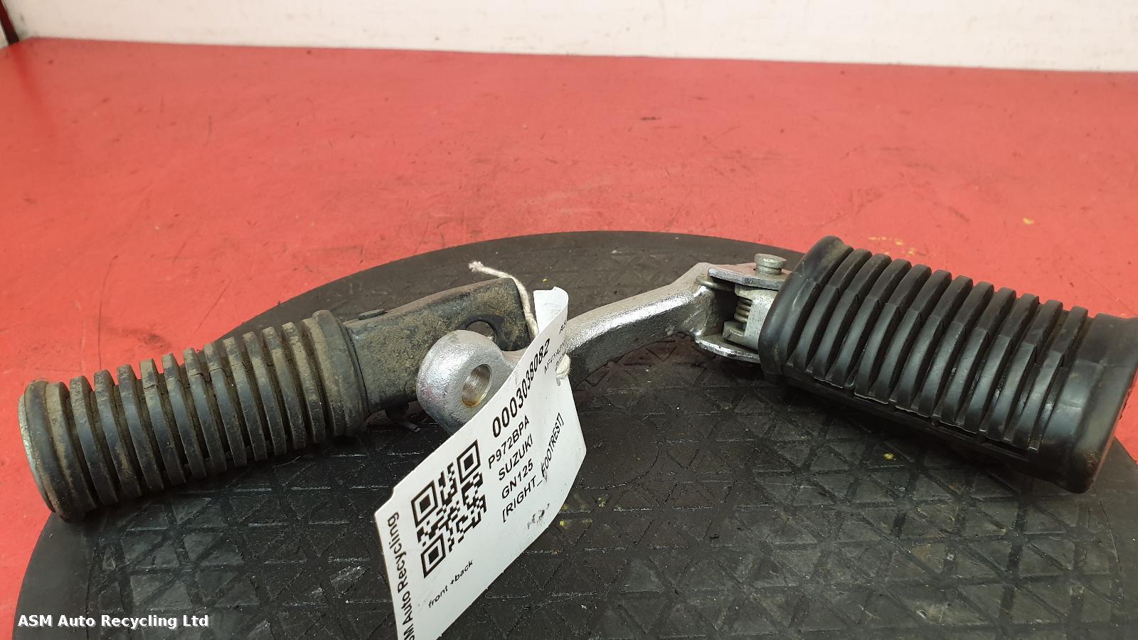 View Auto part Right Footrest Suzuki Gn125 1996