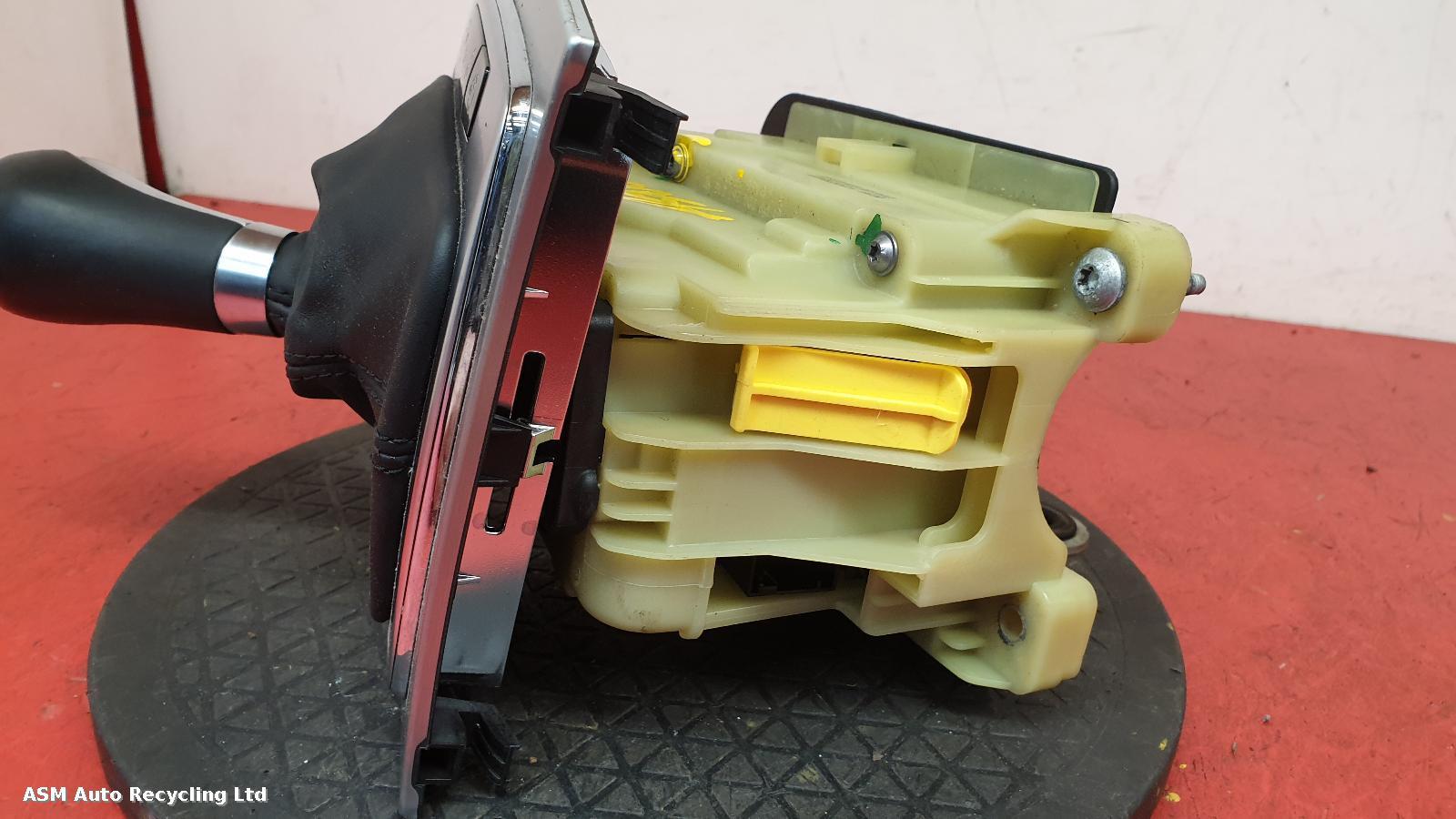 View Auto part Gear Stick/Shifter Mercedes C Class 2013