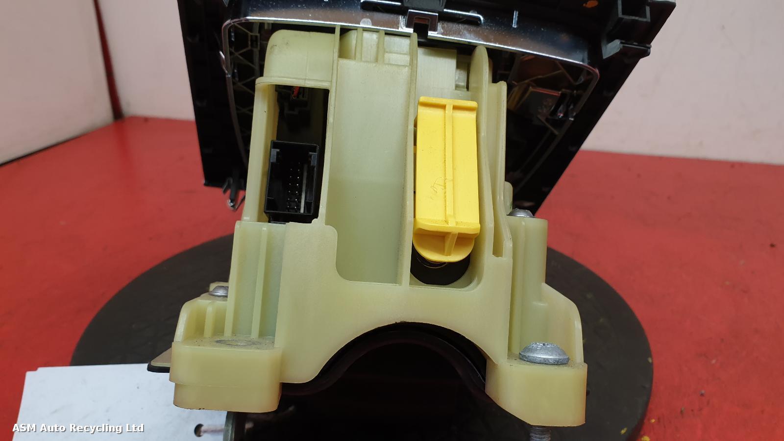 View Auto part Gear Stick/Shifter Mercedes C Class 2013