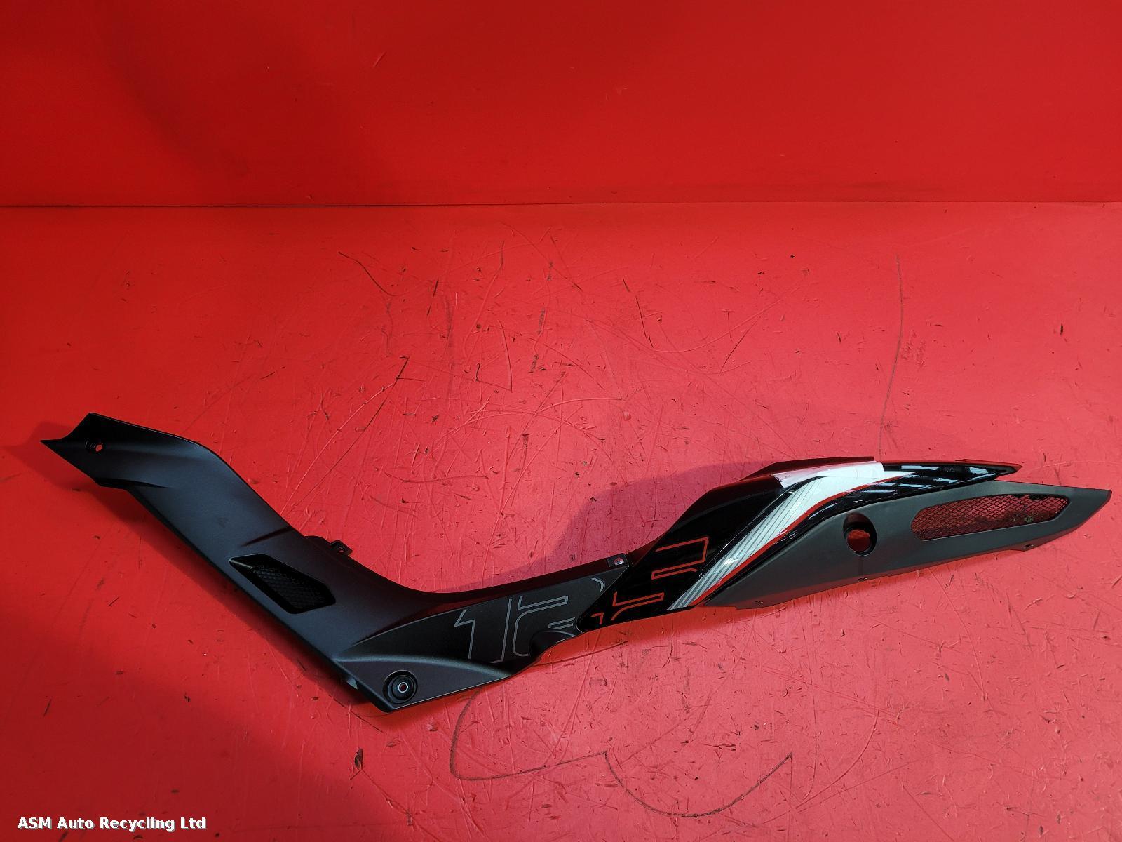 View Auto part Side Panel Left Benelli Bn 125 2024