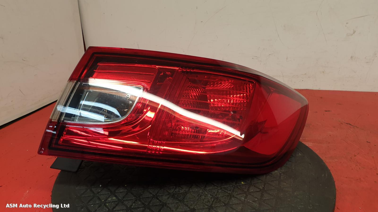 View Auto part R Taillight Renault Clio 2014