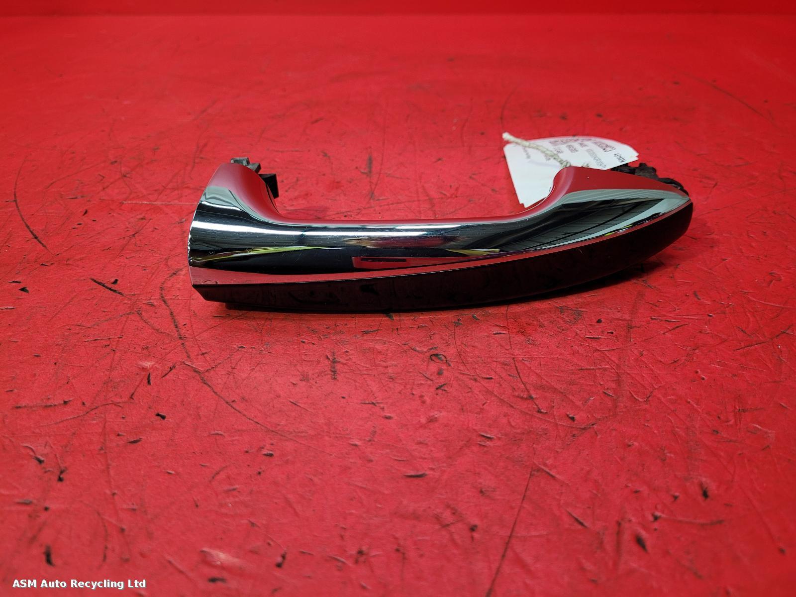 View Auto part Door Handle Mercedes C Class 2014