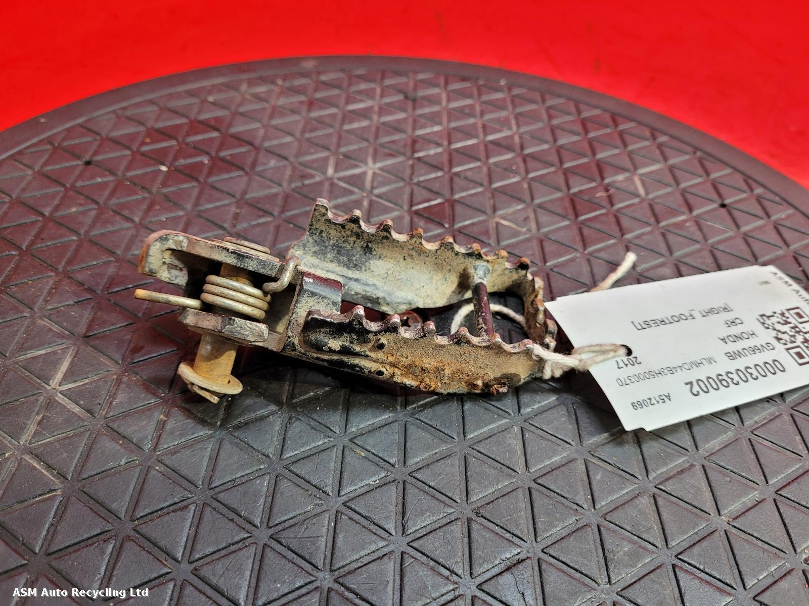View Auto part Right Footrest Honda Crf 250 Rla-h 2017