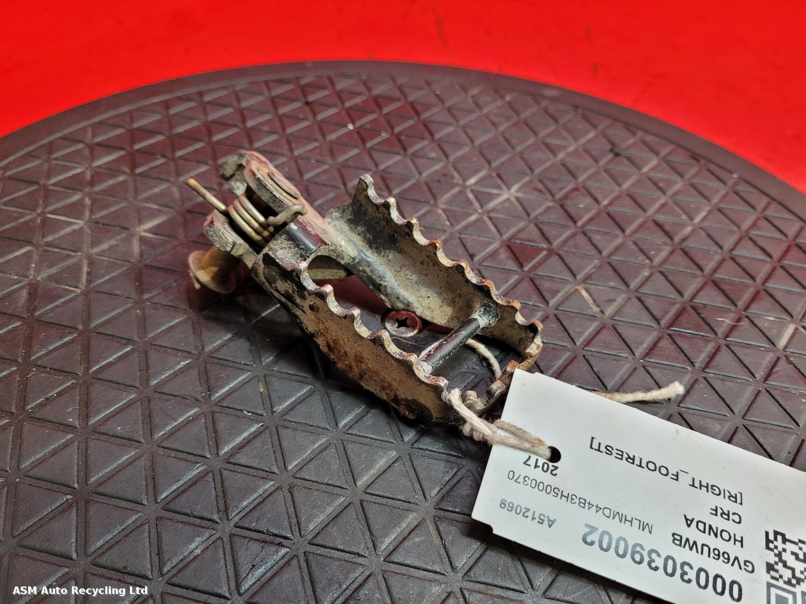 View Auto part Right Footrest Honda Crf 250 Rla-h 2017