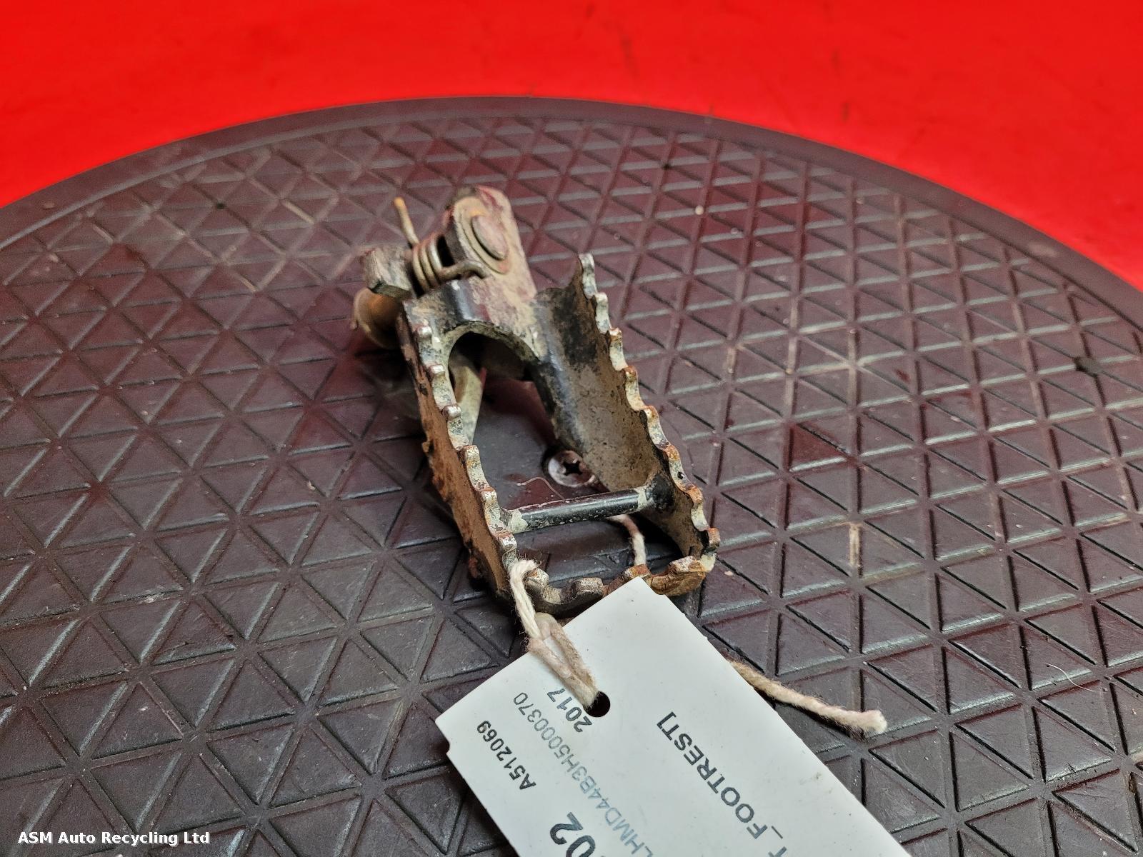 View Auto part Right Footrest Honda Crf 250 Rla-h 2017