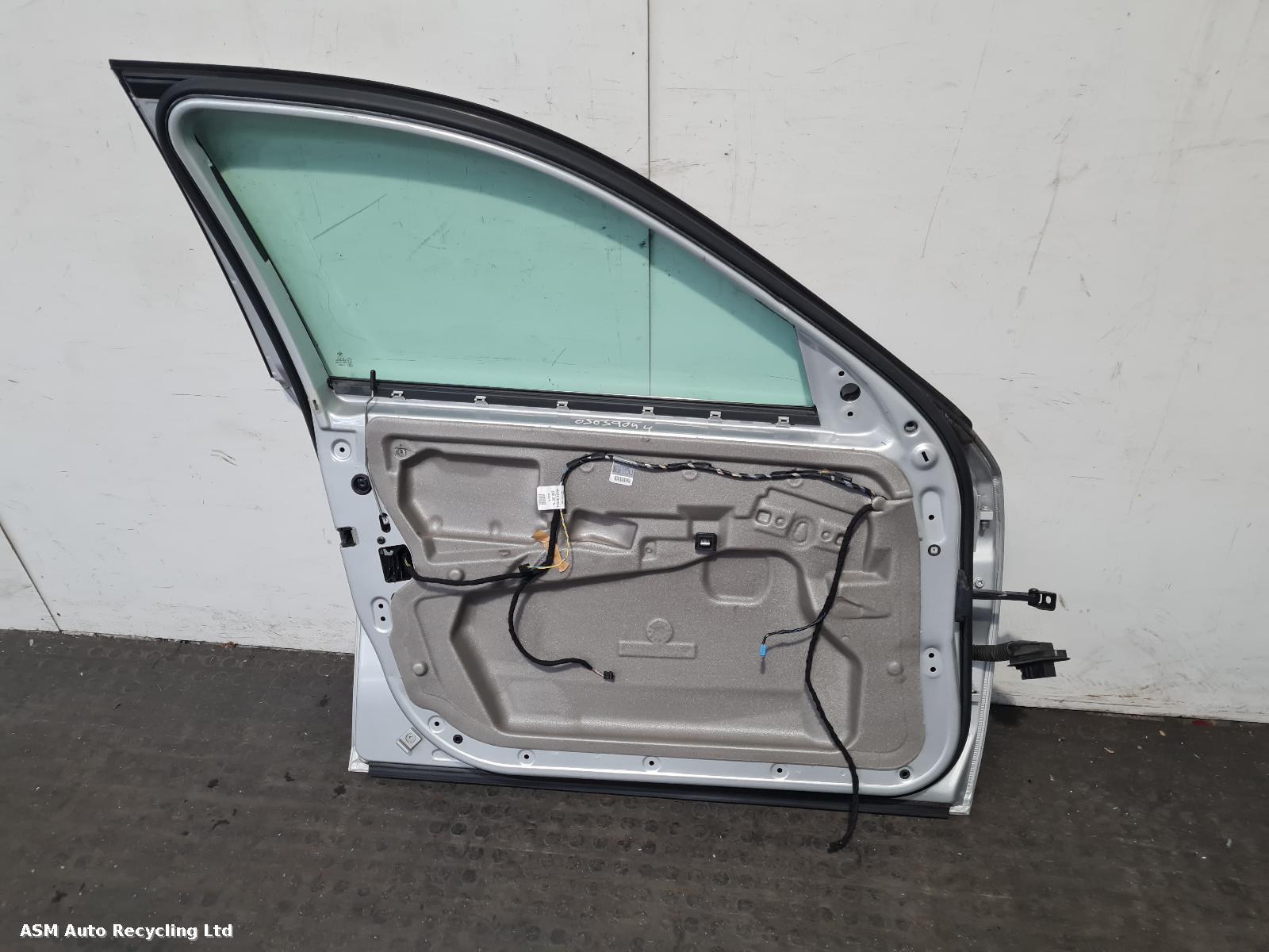 View Auto part L Front Door Bmw 5 Series 2009