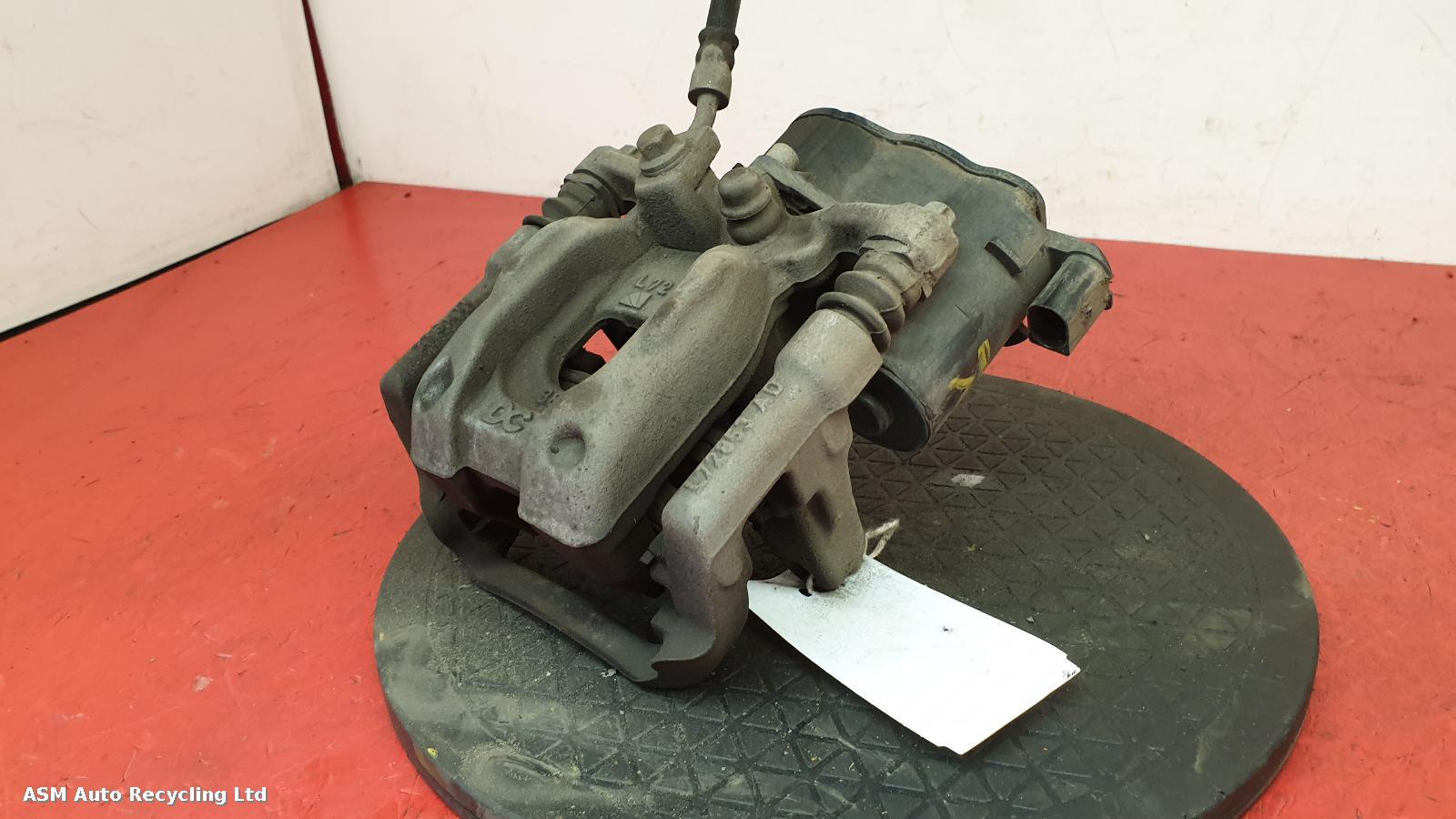 View Auto part Caliper Mercedes Cla 2021