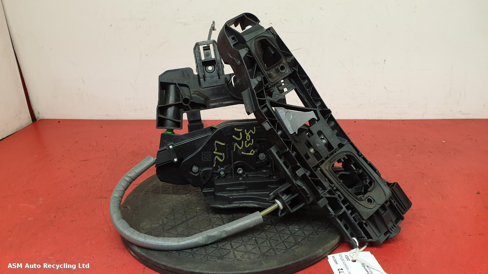 View Auto part Door Lock Assembly Mercedes Cla 2021