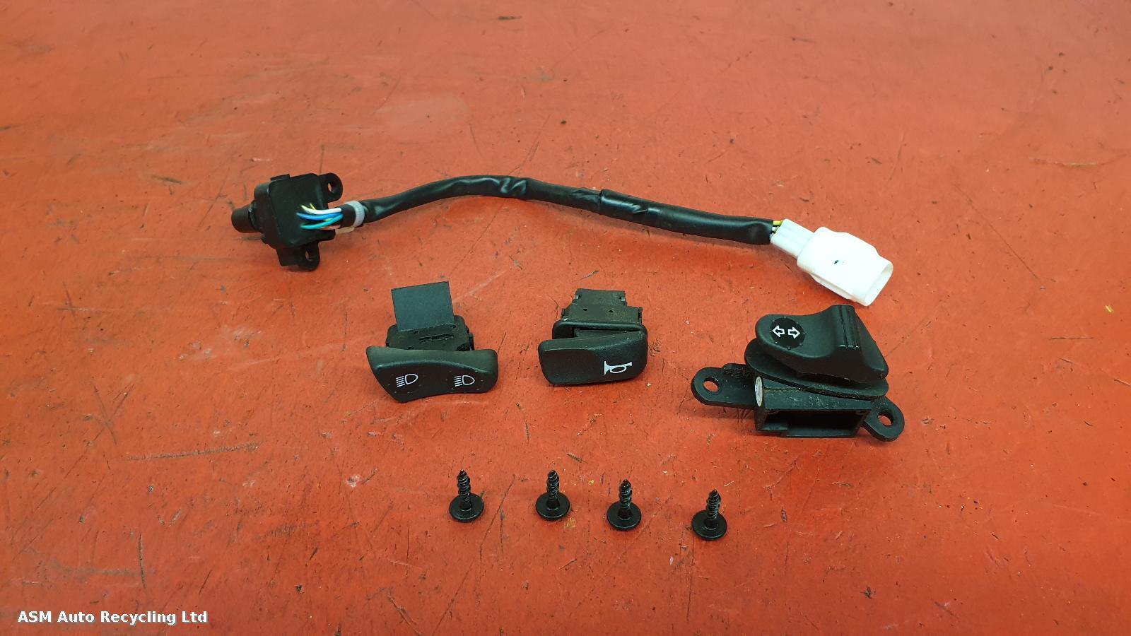 View Auto part LH Switch Gear Piaggio Gts 300 Super 2022