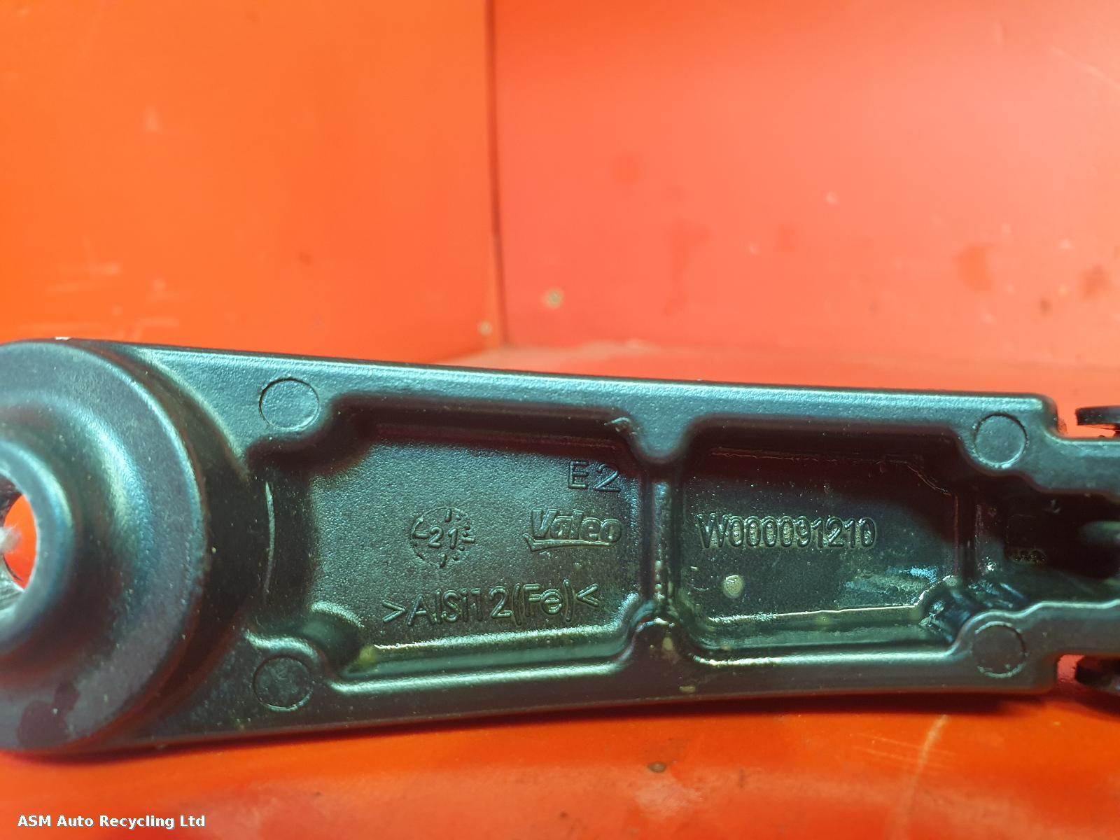 View Auto part Wiper Arm Audi A1 2022