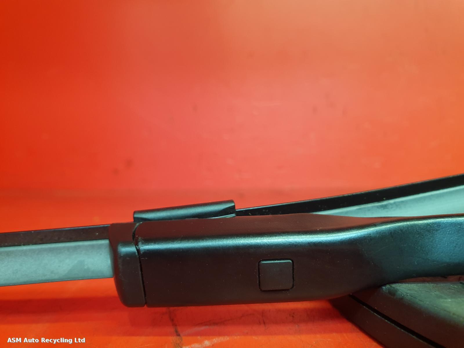View Auto part Wiper Arm Audi A1 2022