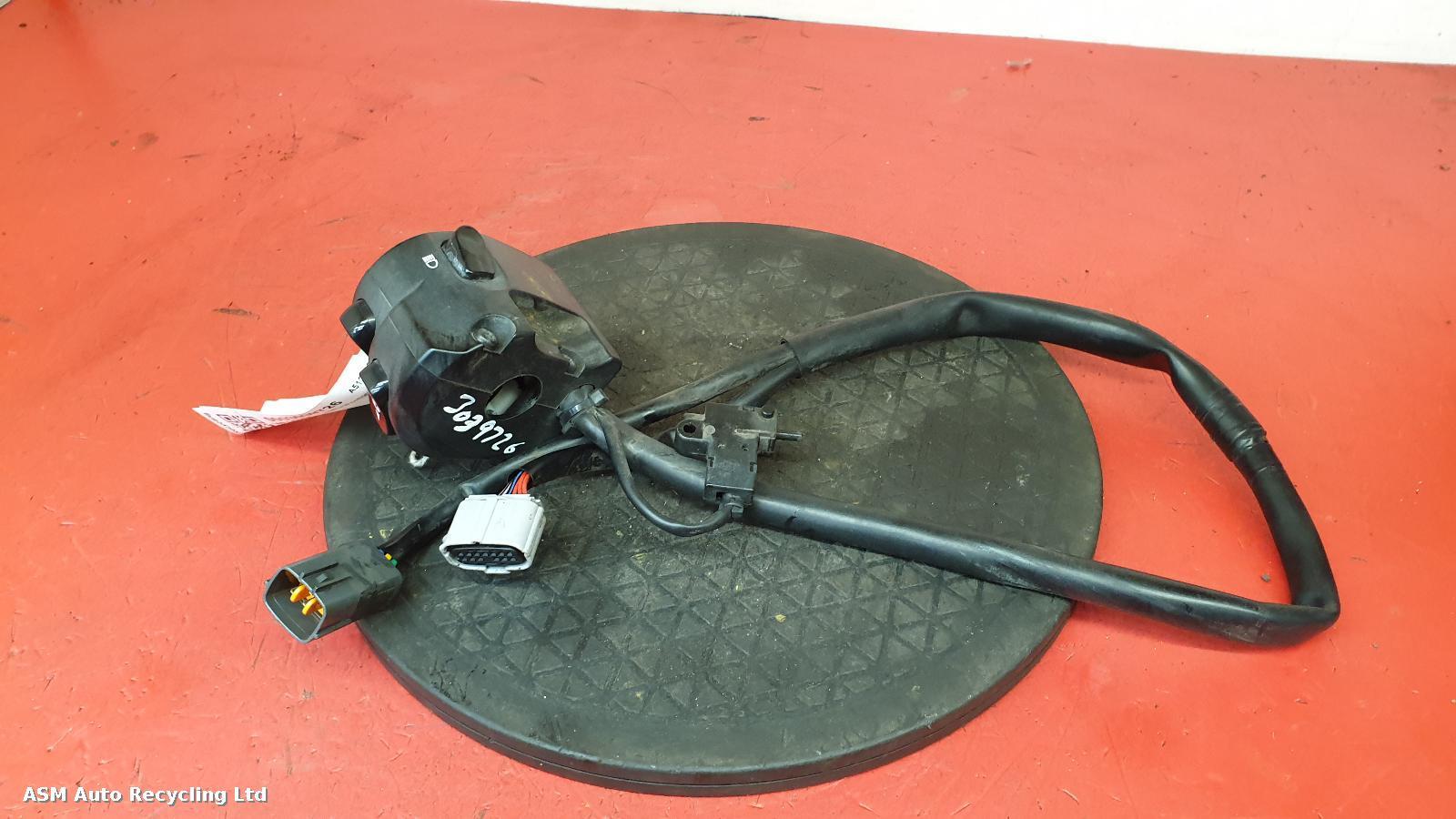 View Auto part LH Switch Gear Triumph Explorer 2014