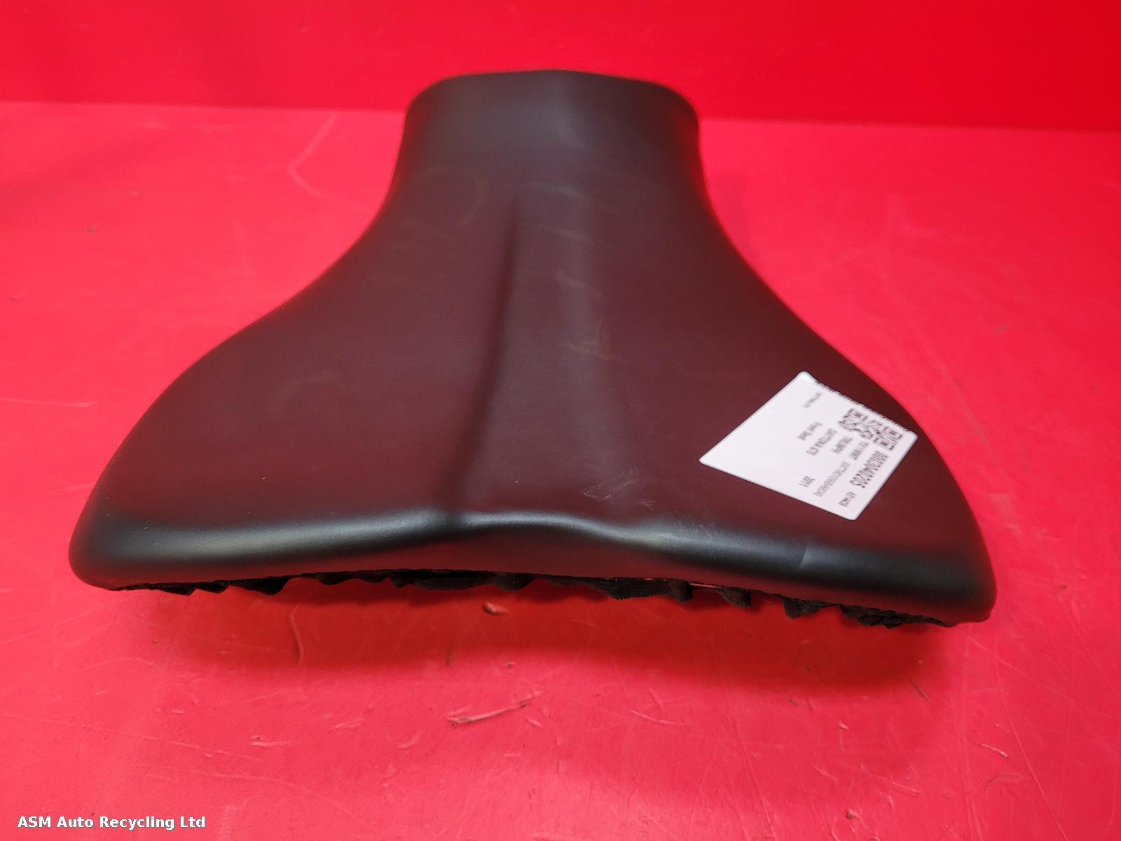 View Auto part Front Seat Triumph Daytona 675 2011