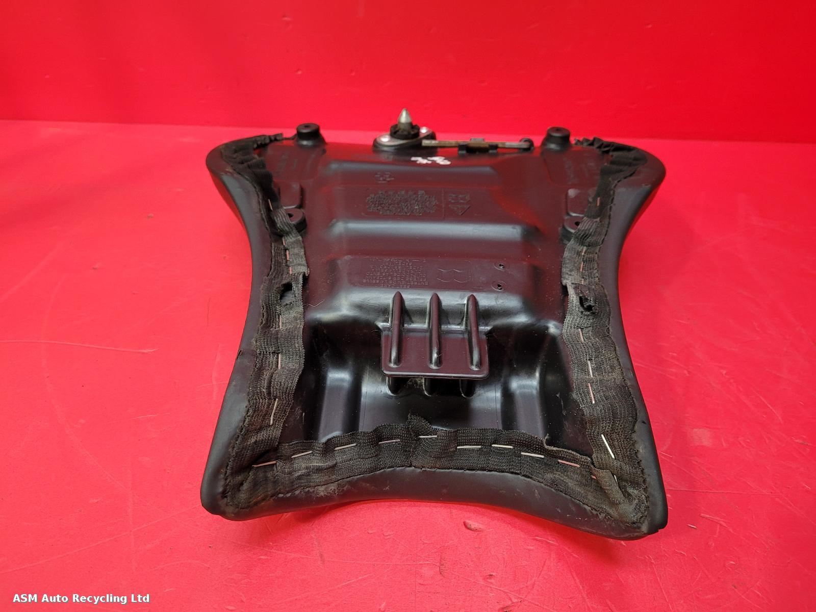 View Auto part Front Seat Triumph Daytona 675 2011
