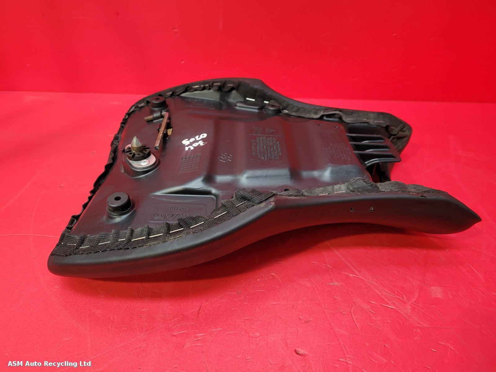 View Auto part Front Seat Triumph Daytona 675 2011