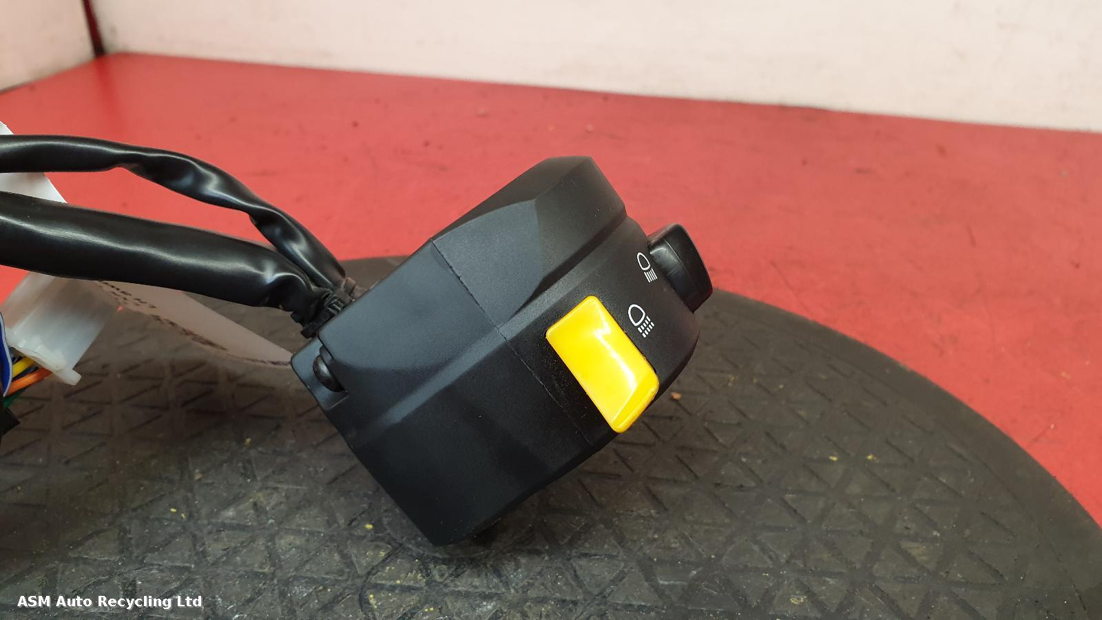 View Auto part LH Switch Gear Lexmoto Lxr 125 2024