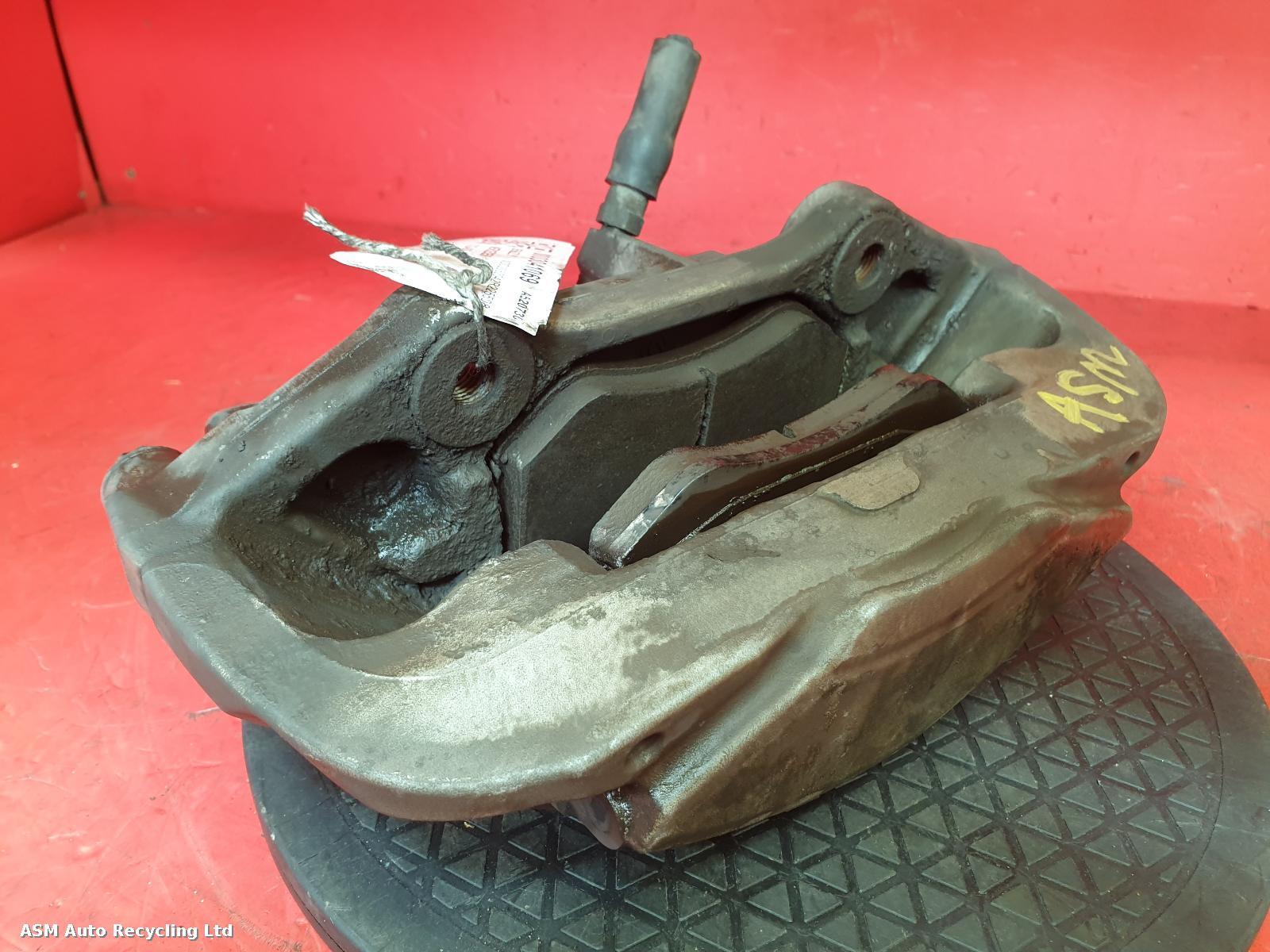 View Auto part Caliper Mercedes C Class 2016