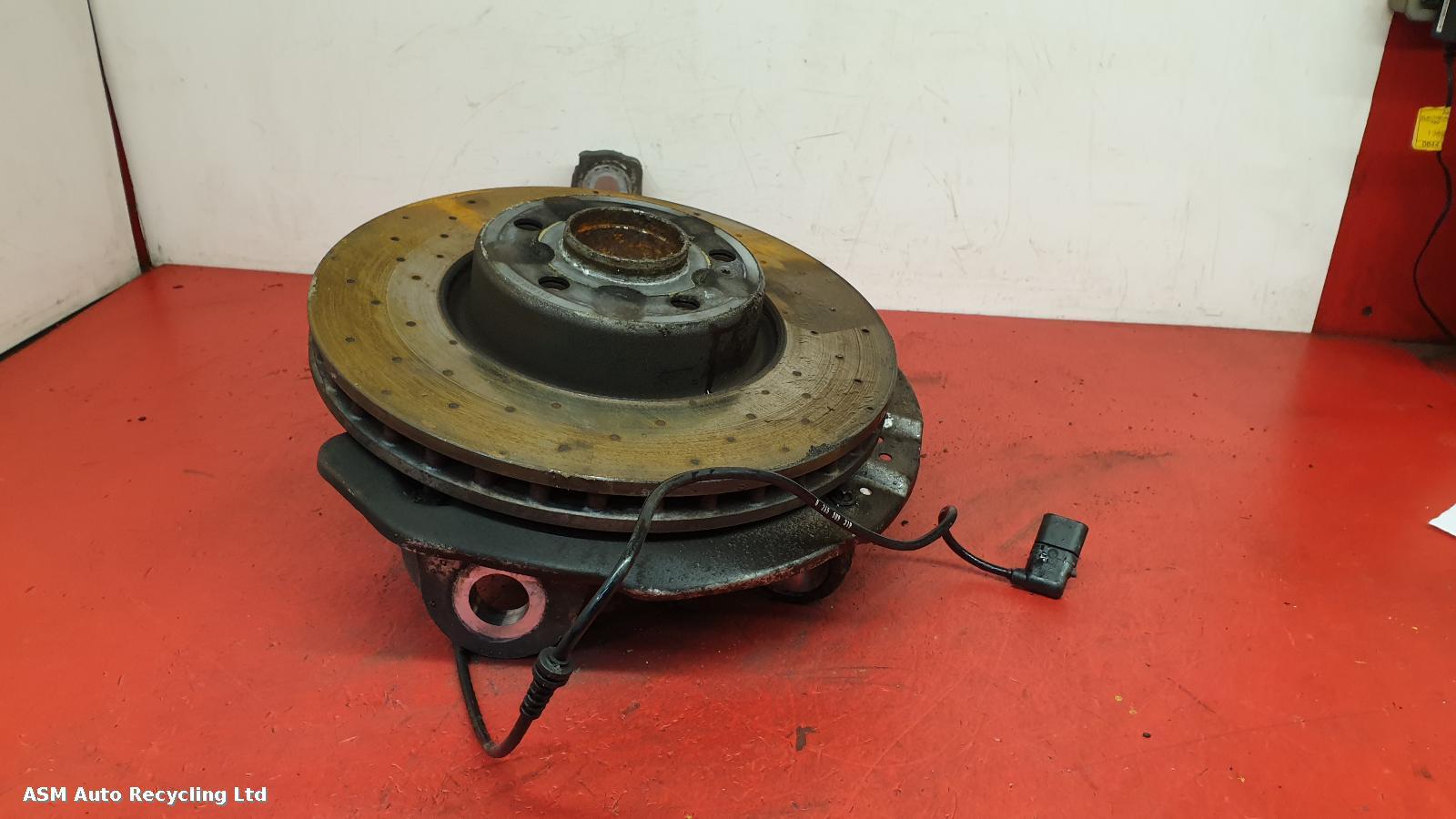 View Auto part RF Hub/Stub Axle Assembly Mercedes C Class 2016