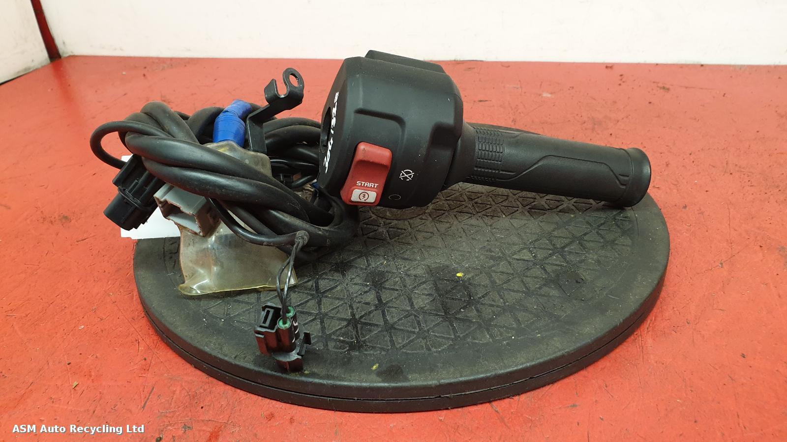 View Auto part RH Switch Gear Honda Crf1000l 2019
