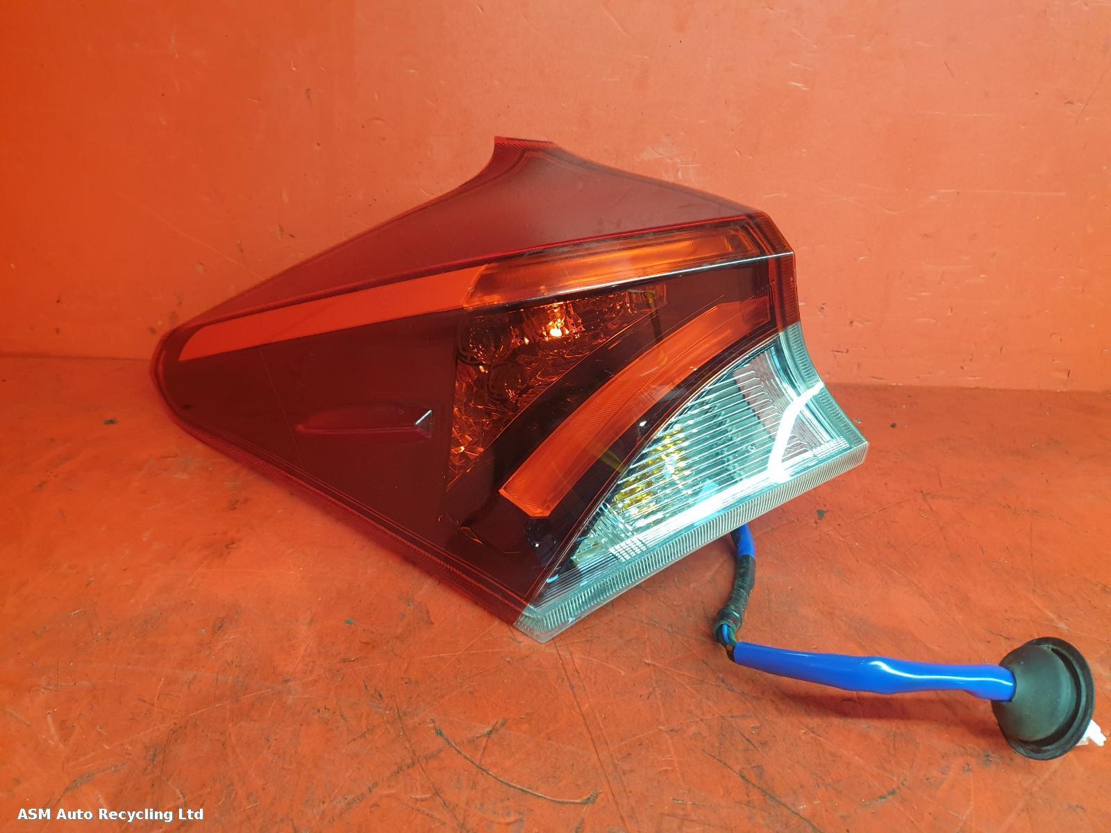 View Auto part L Taillight Toyota Auris 2016