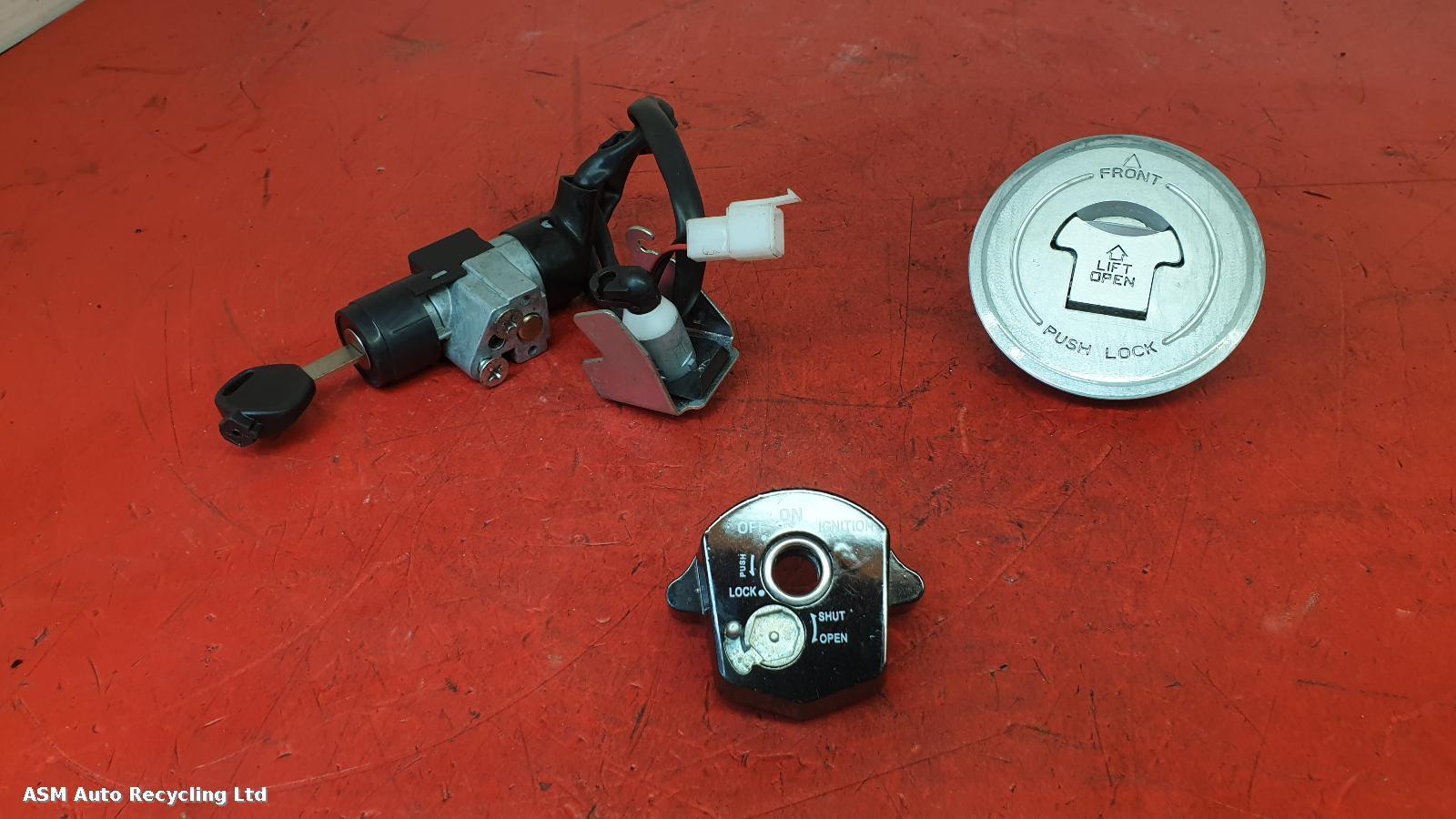 View Auto part Comp.Lock Set + Keys Honda Cbr 2017