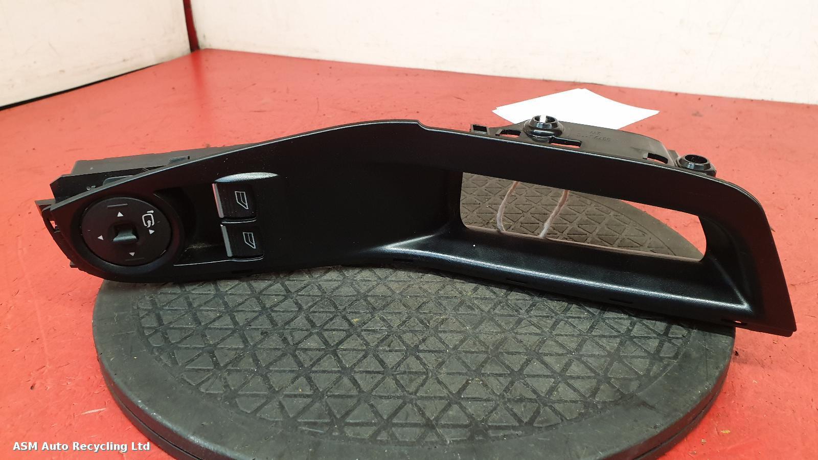 View Auto part Elect. Window Switch Ford Fiesta 2015