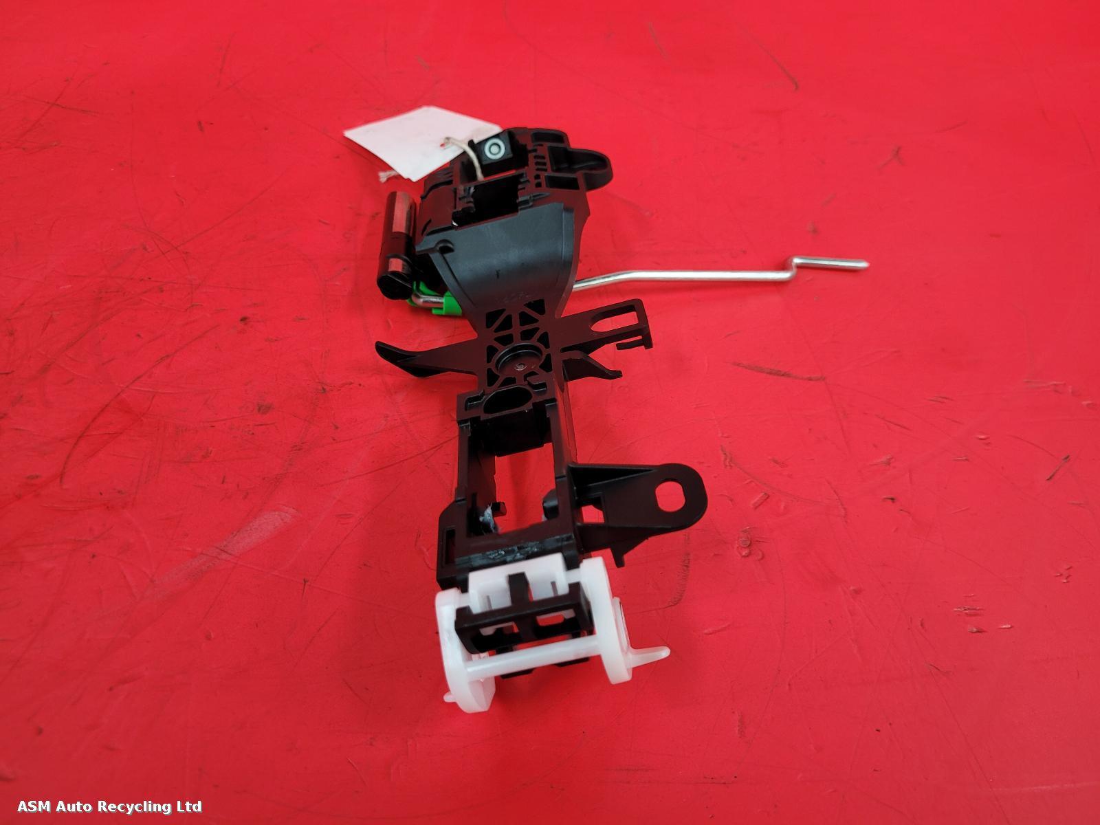View Auto part Door Lock Assembly Toyota Yaris 2023