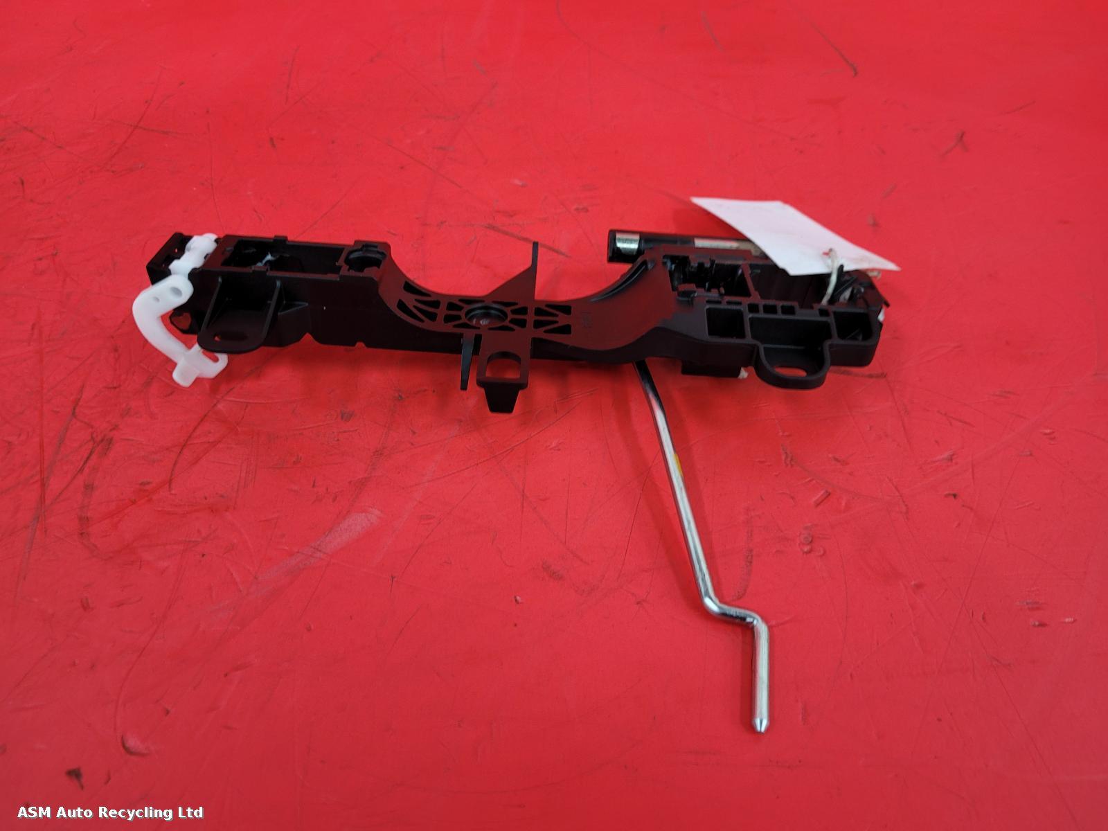 View Auto part Door Lock Assembly Toyota Yaris 2023