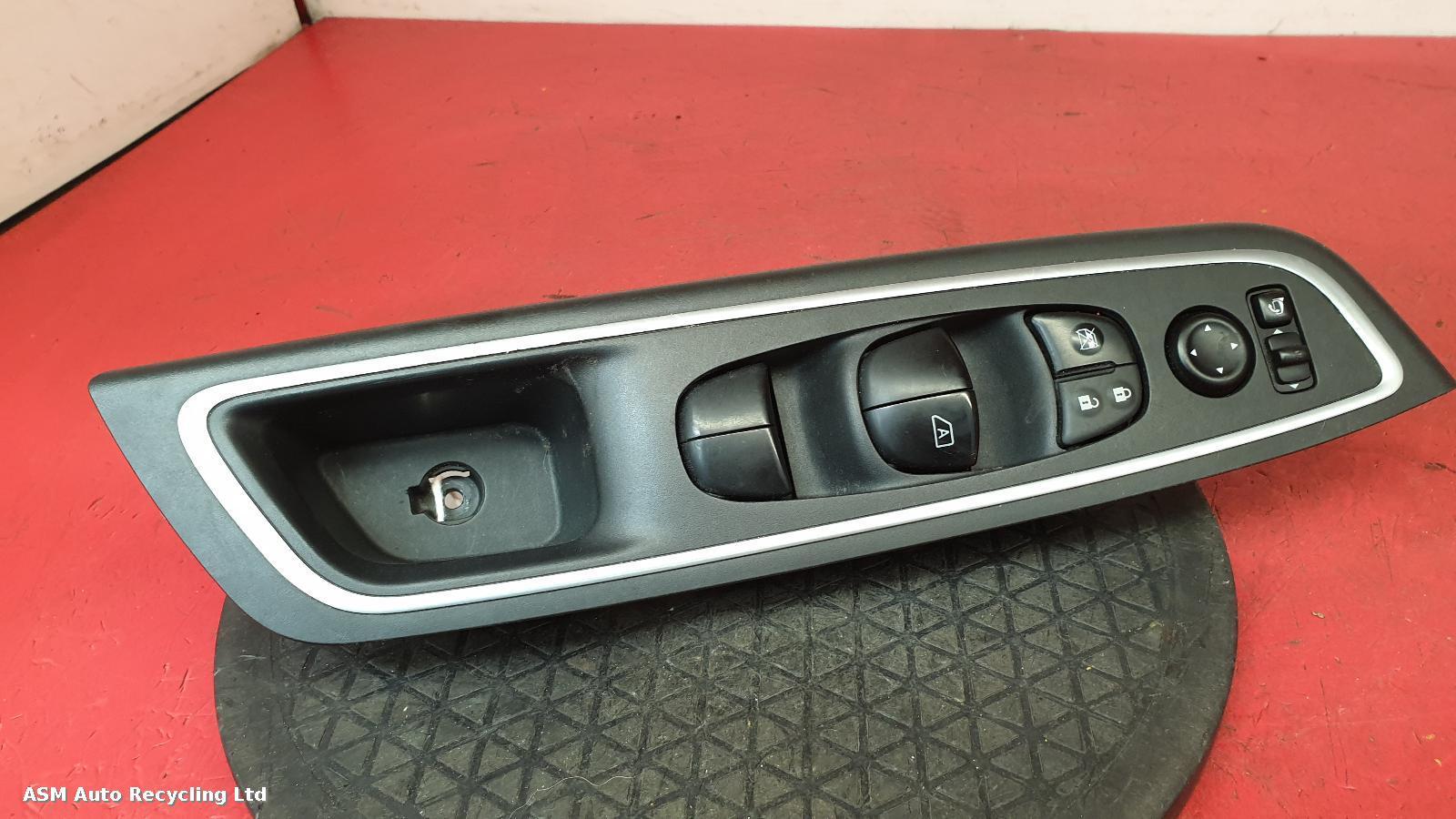 View Auto part Elect. Window Switch Nissan Micra 2019