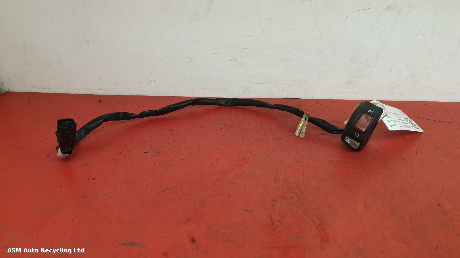 View Auto part RH Switch Gear Kawasaki Z900 2018