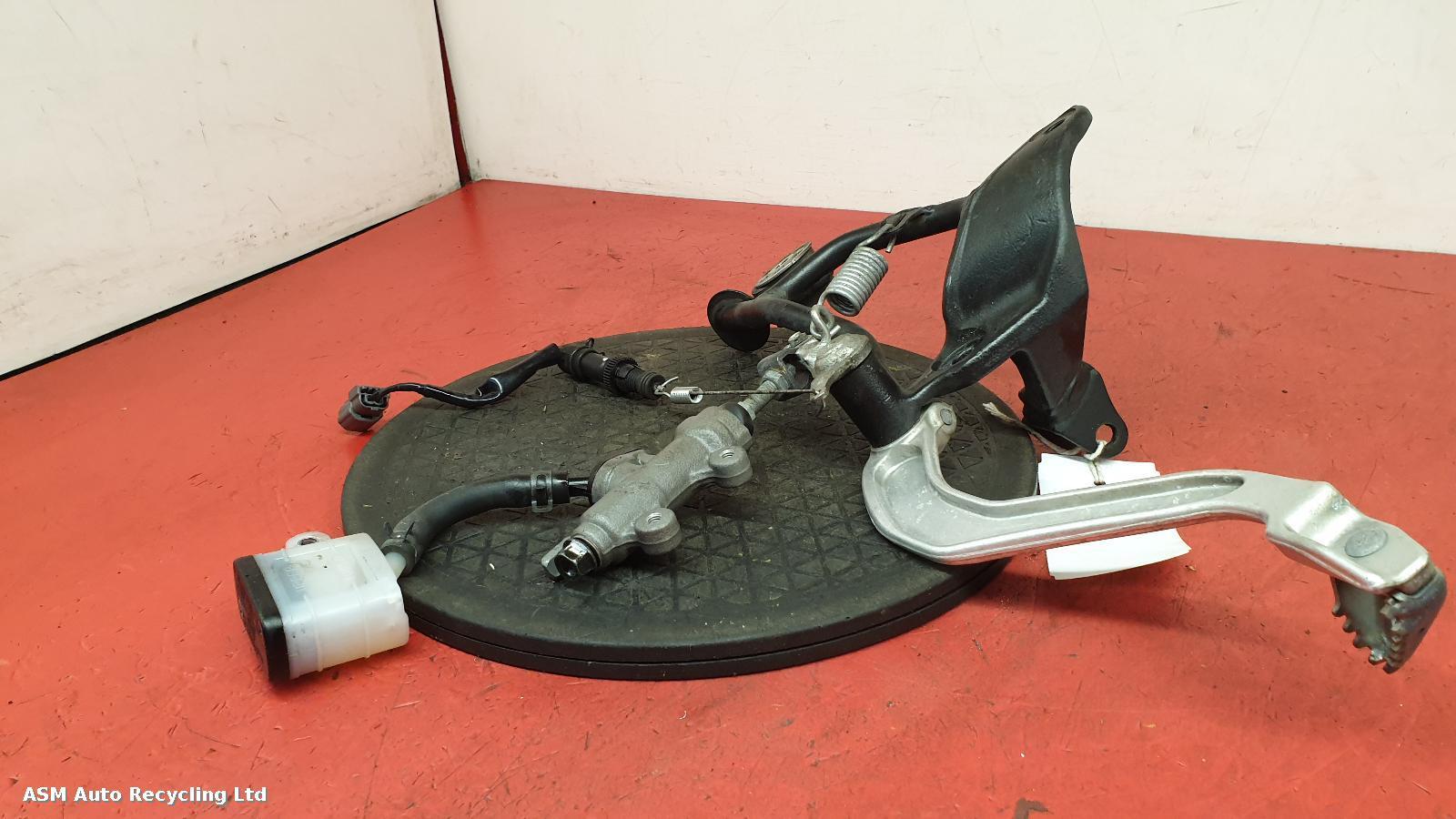 View Auto part Master Cylinder Honda Crf1000l 2019