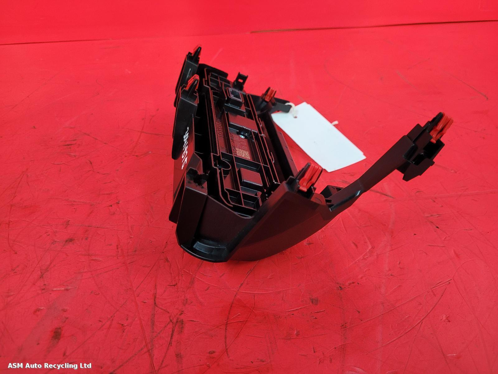 View Auto part Heater/AC Controller Toyota Yaris 2023
