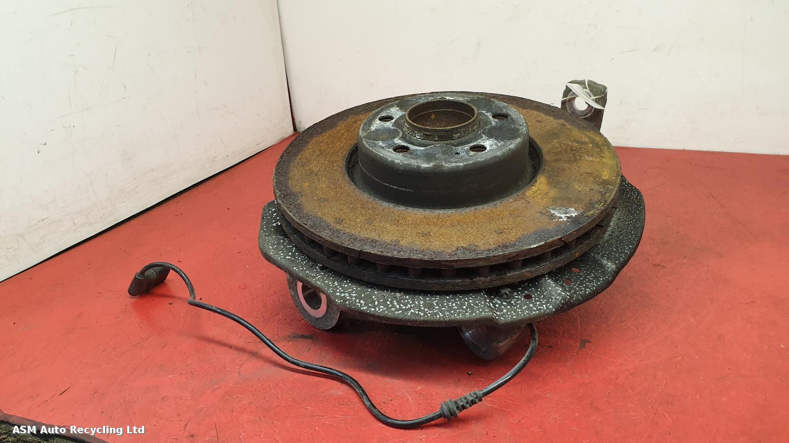 View Auto part RF Hub/Stub Axle Assembly Mercedes C Class 2017