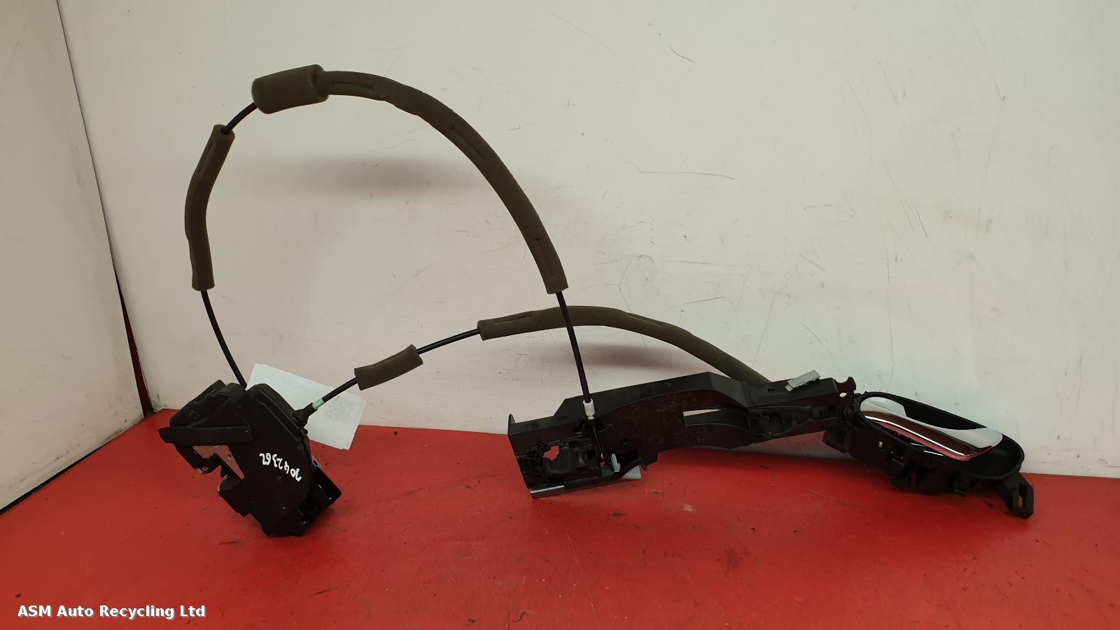 View Auto part Door Lock Assembly Nissan Pulsar 2016