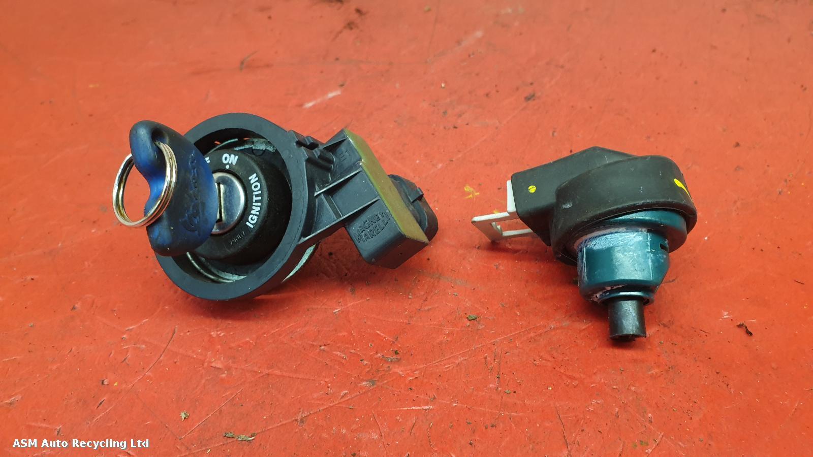 View Auto part Comp.Lock Set + Keys Piaggio Gts 125 Super 2016
