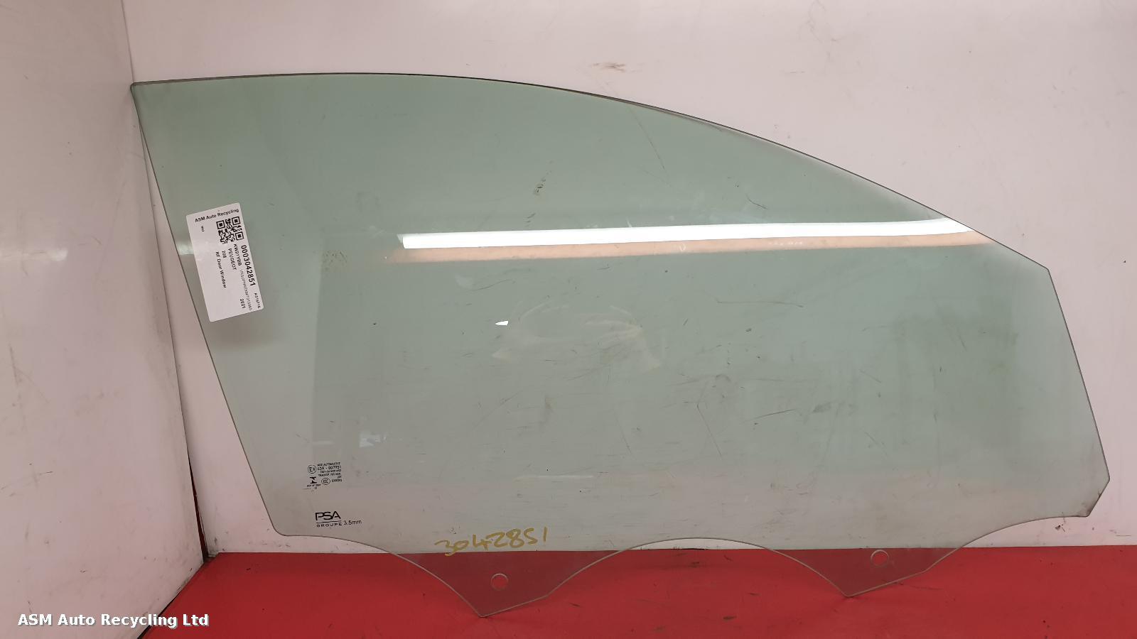 View Auto part RF Door Window Peugeot 208 2021