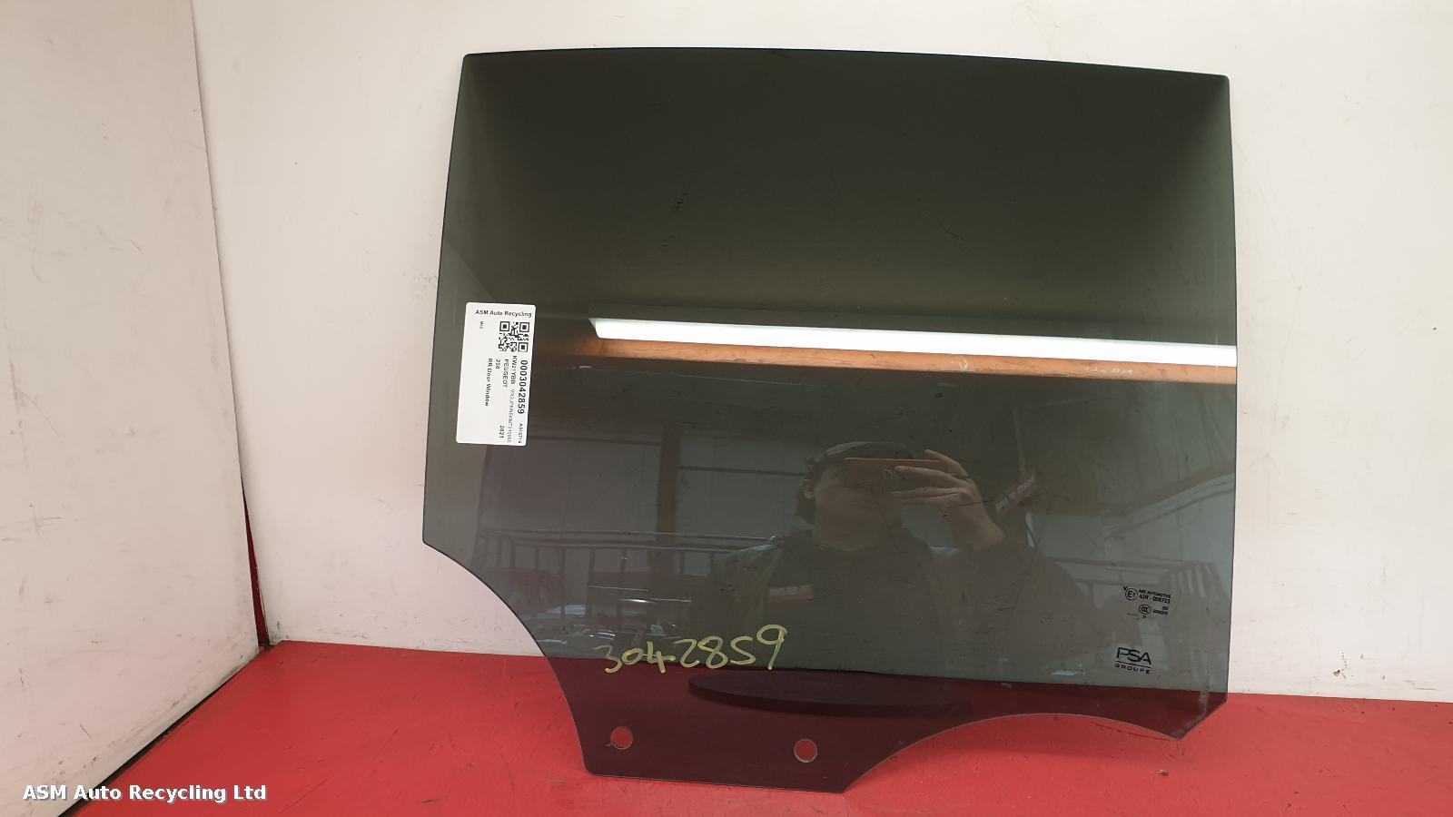View Auto part RR Door Window Peugeot 208 2021