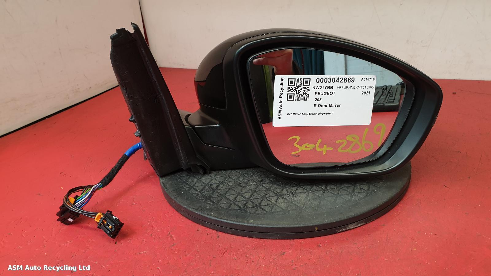 View Auto part R Door Mirror Peugeot 208 2021