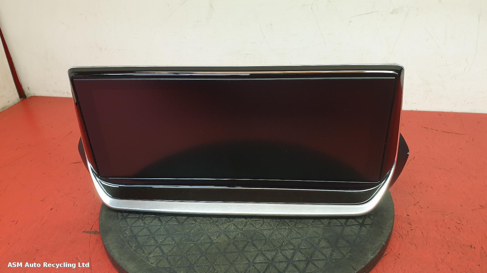View Auto part Radio Display Peugeot 208 2021
