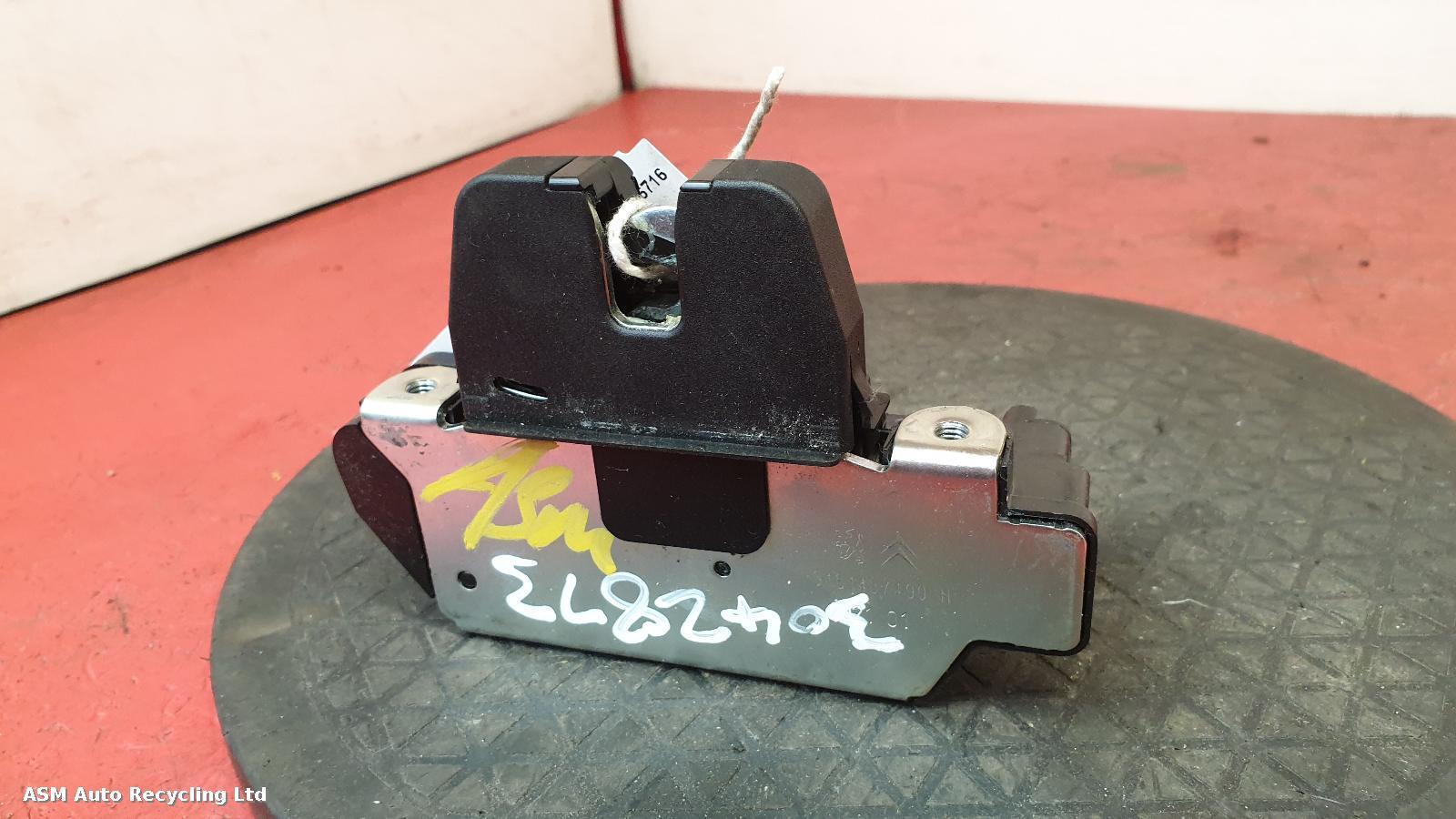 View Auto part Bootlid/Tailgate Lock Peugeot 208 2021