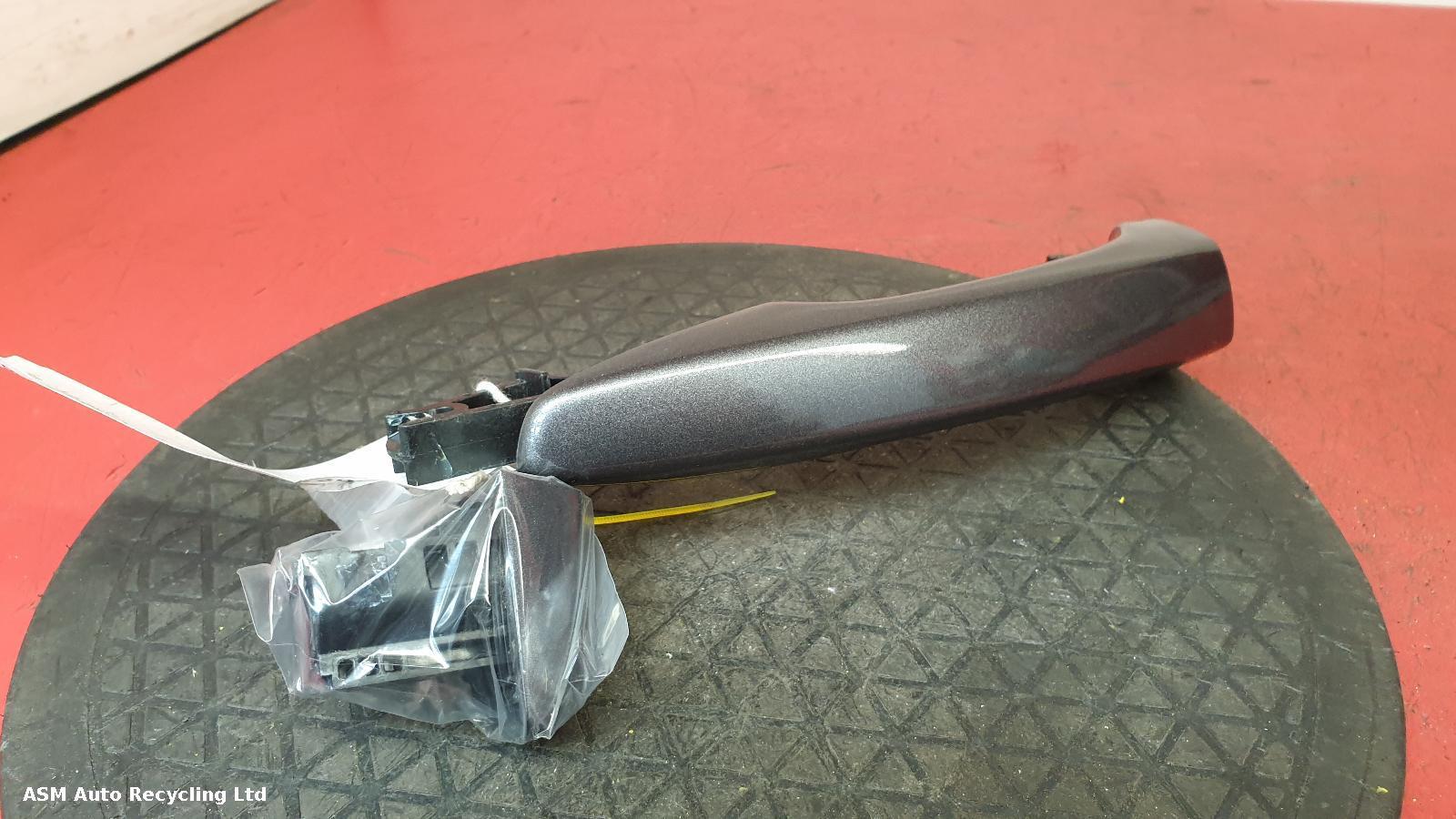 View Auto part Door Handle Peugeot 208 2021