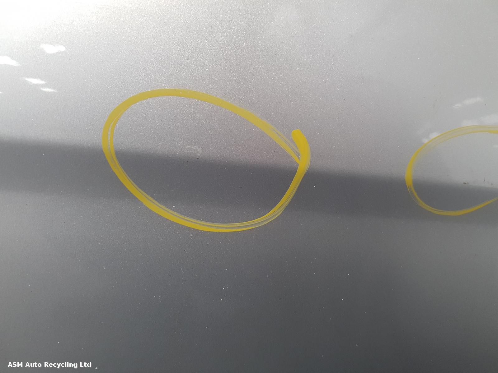 View Auto part R Front Door Mercedes C Class 2009