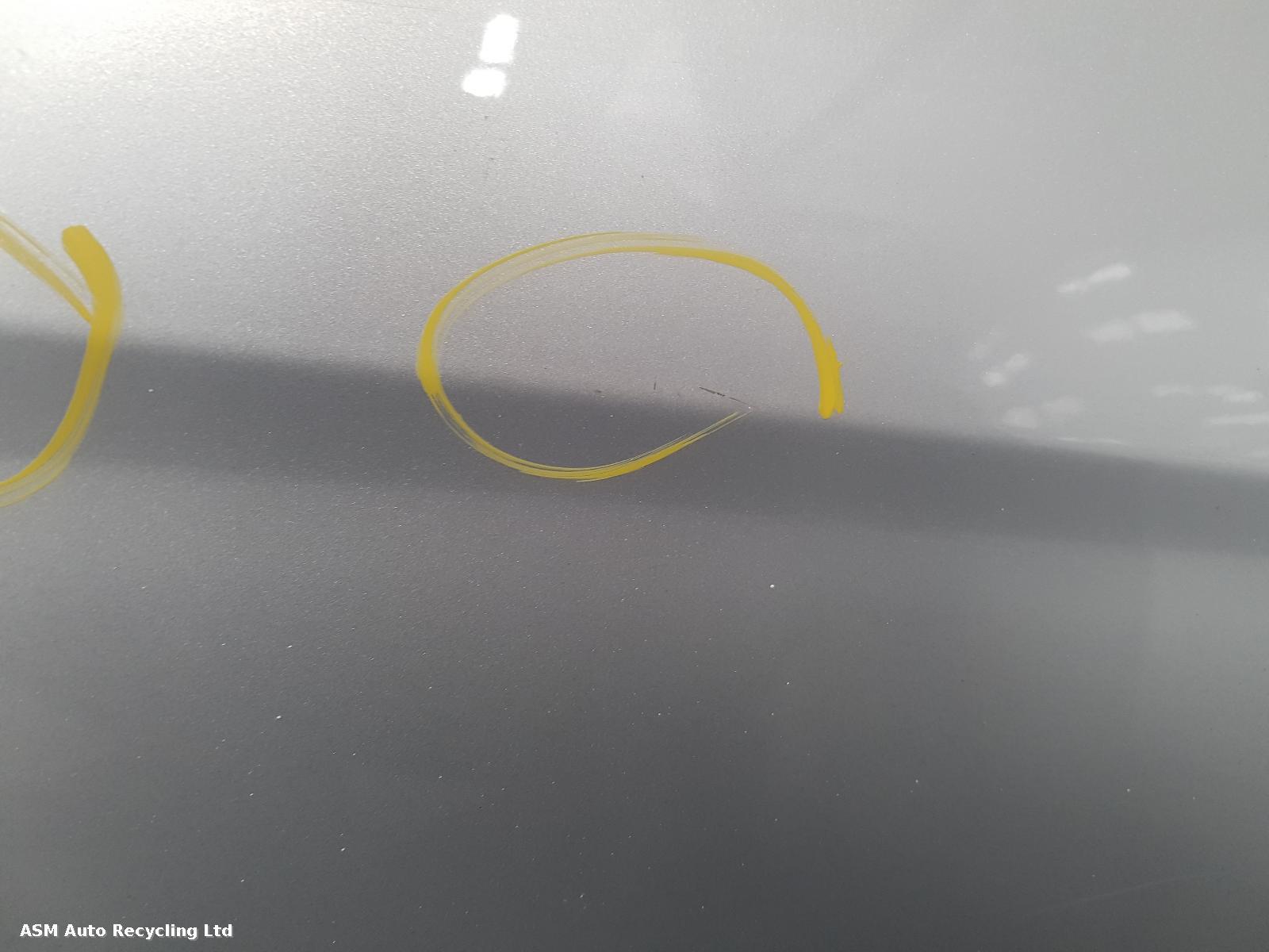 View Auto part R Front Door Mercedes C Class 2009