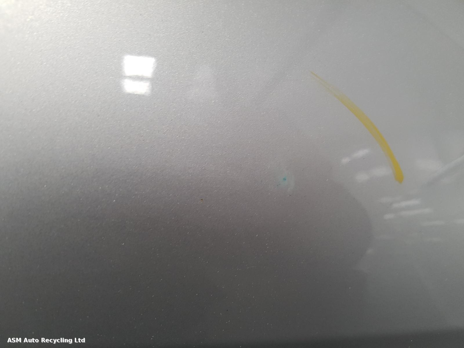 View Auto part R Front Door Mercedes C Class 2009