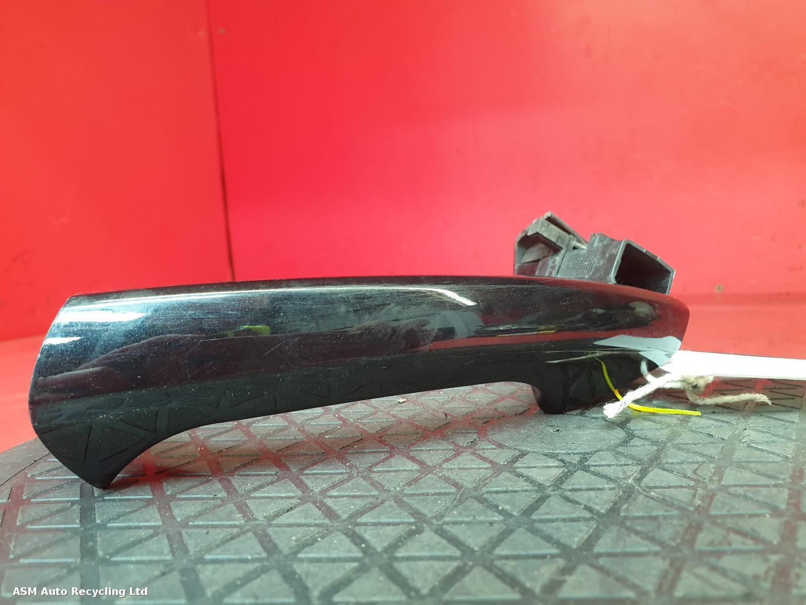 View Auto part Door Handle Mercedes A Class 2018