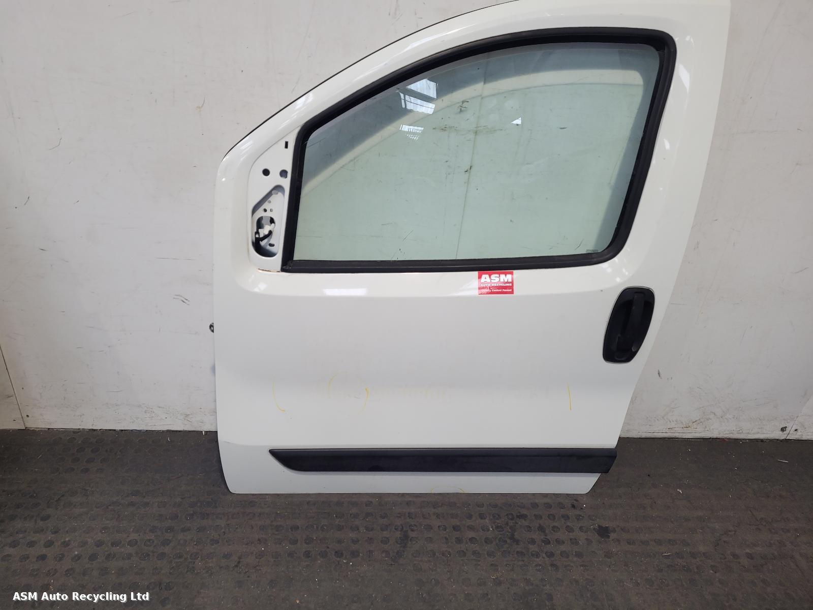 View Auto part L Front Door Fiat Fiorino 2015