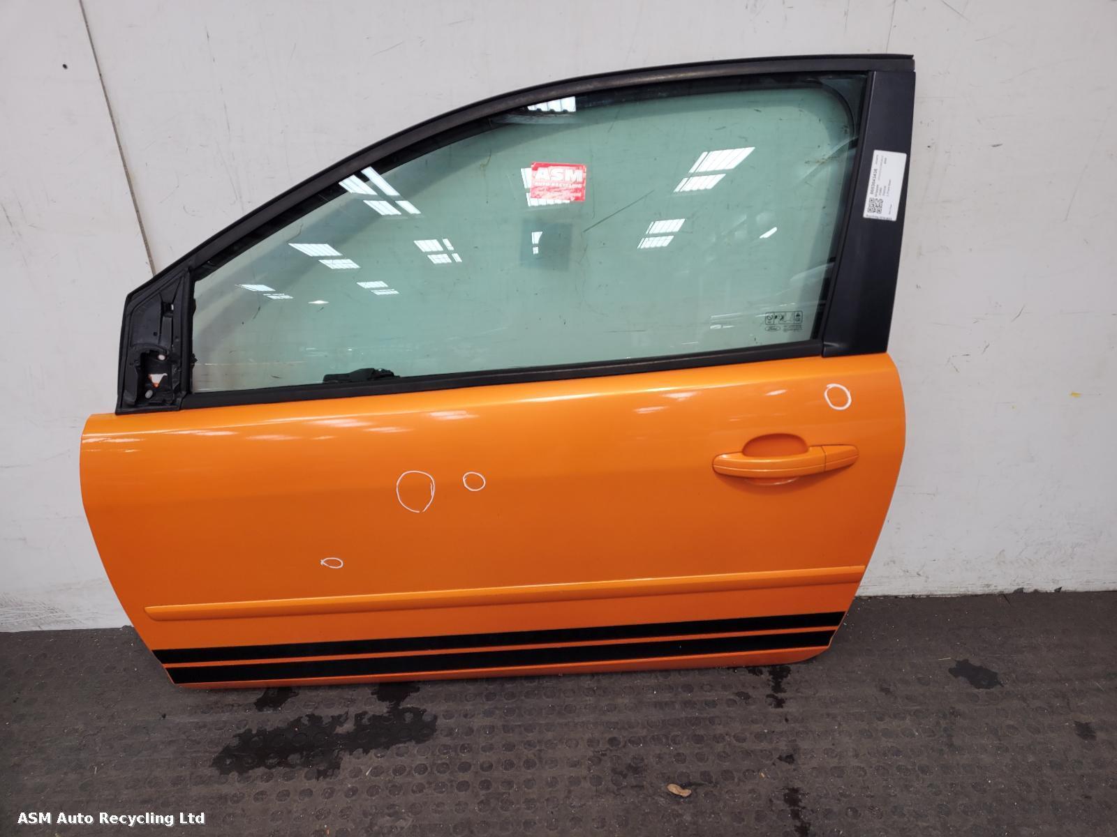View Auto part L Front Door Ford Focus 2006