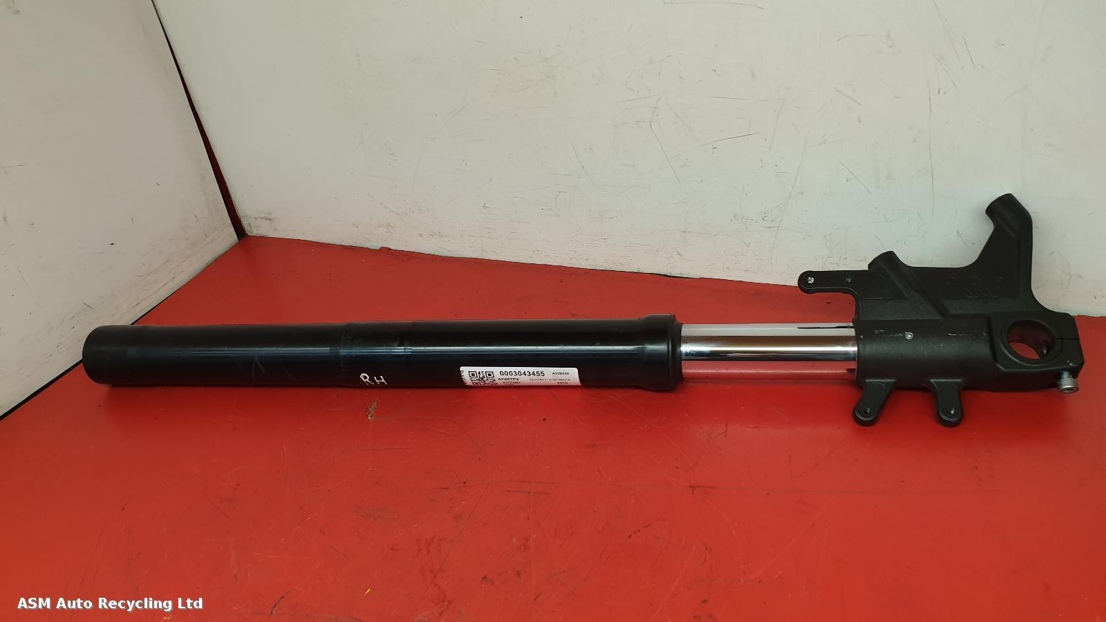 View Auto part RF Fork Suzuki Vzr 2016